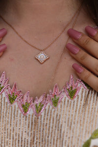 New Blossom Rose Gold white short necklace
