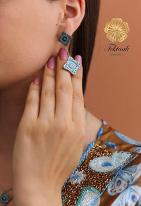 أقراط متدلية طويلة من الفضة الفيروزية بتصميم New Blossom