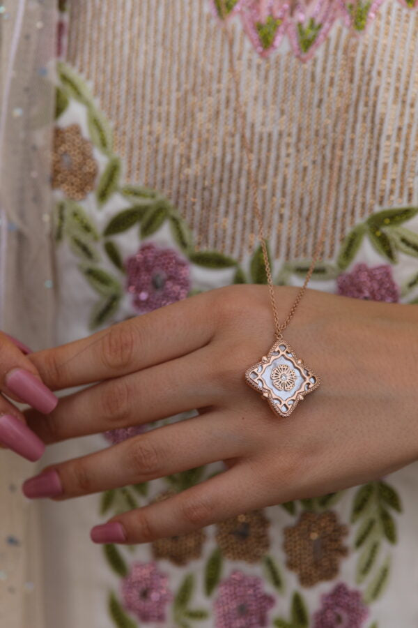 New Blossom Rose Gold white long necklace