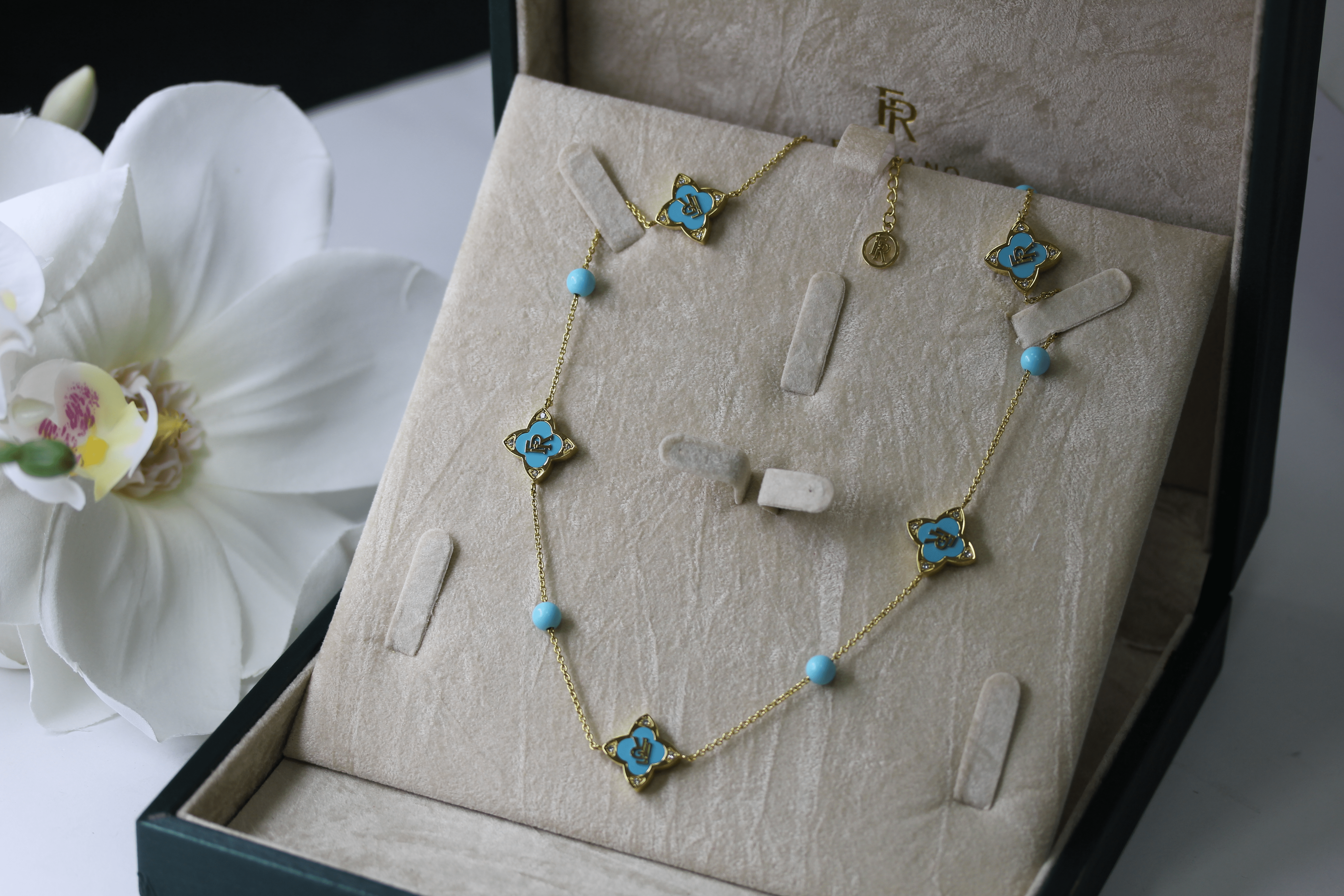 blue long necklace2